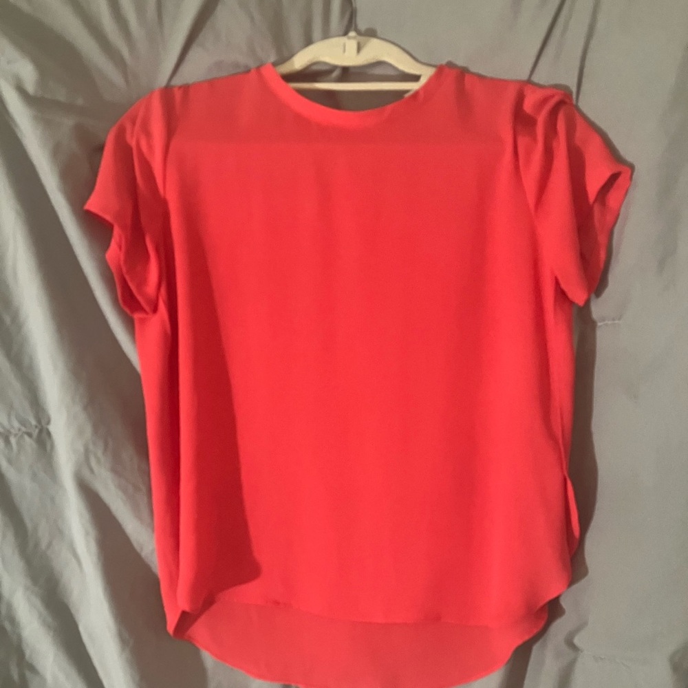 Loft Chiffon top in Melon Size Small